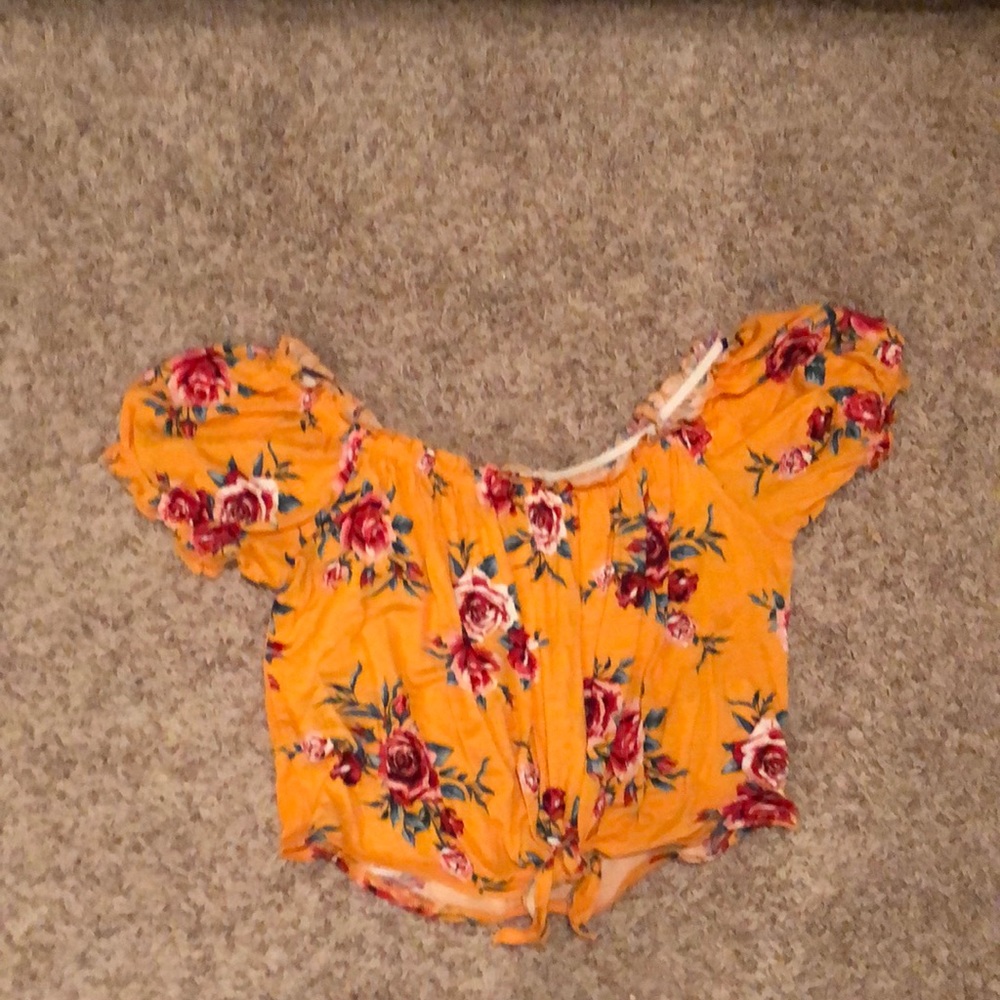 Cropped yellow shirt